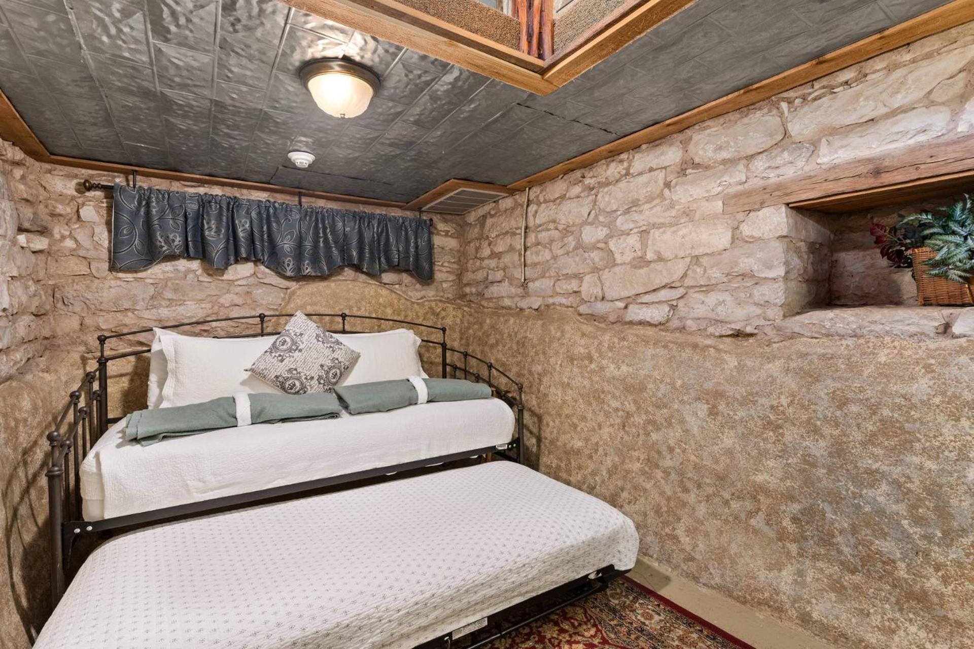 Villa #6 The Root Cellar At Garrison In Gruene New Braunfels Esterno foto