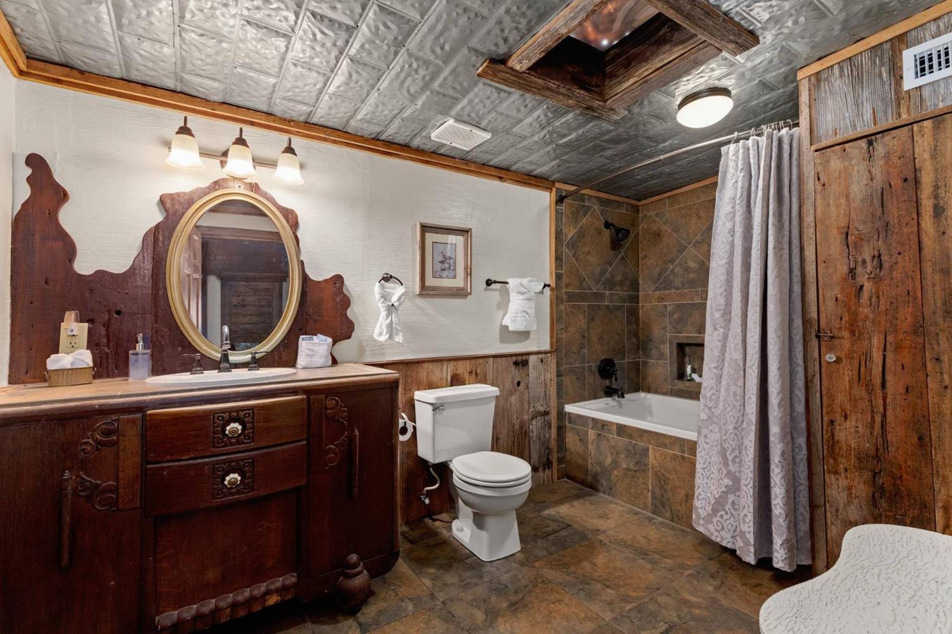 Villa #6 The Root Cellar At Garrison In Gruene New Braunfels Esterno foto